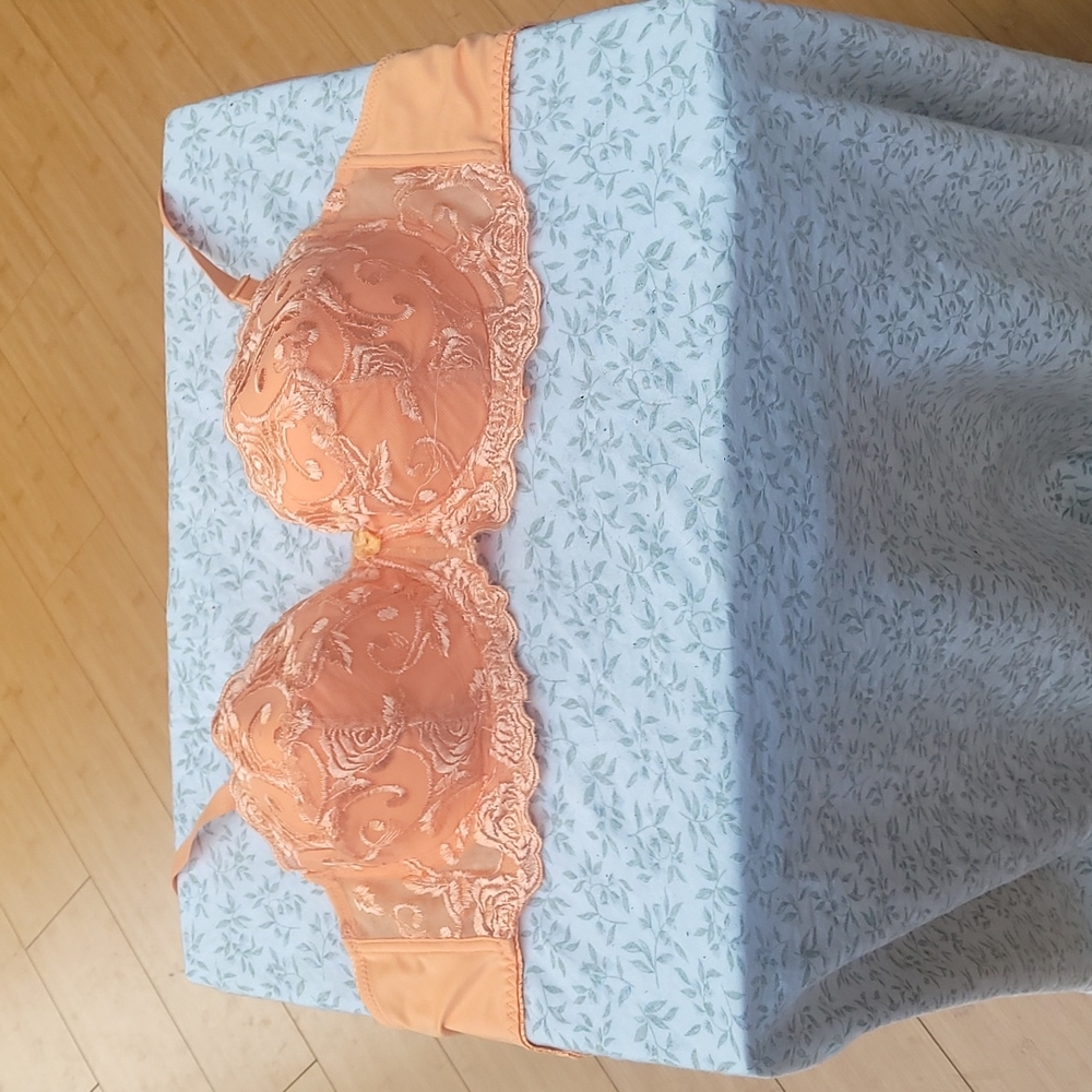 Bra peach size 40c